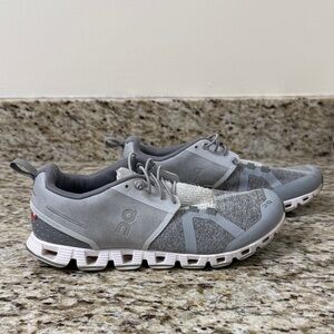 Women’s On Cloud 6. Grey. Size 7.5